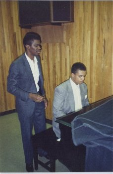 77190_461171628478_3839607_n